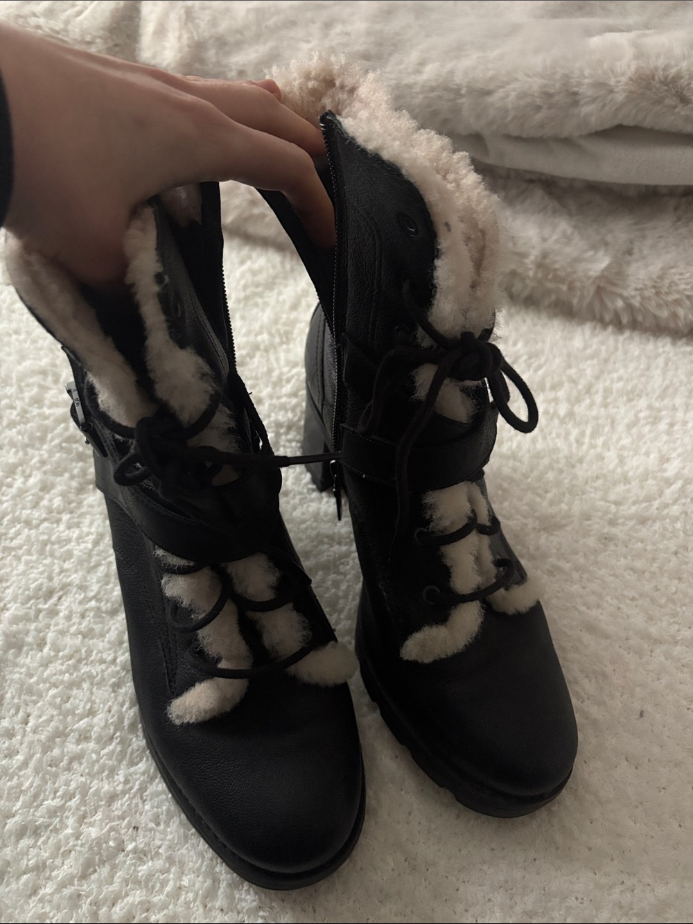 Ugg Black leather and real fur Shearling Lace-Up Women's Boots